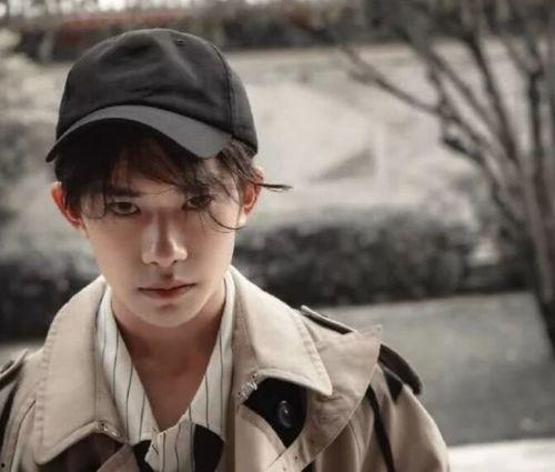 易烊千玺吃瓜娱乐,娱乐圈幕后故事大揭秘