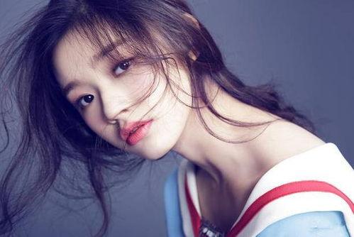 娱乐吃瓜艺人出道前改名,揭秘娱乐吃瓜艺人改名背后的故事