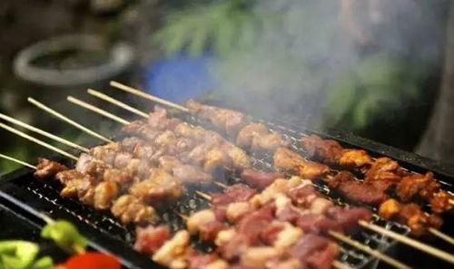 娱乐吃瓜酱烧烤店,舌尖上的娱乐盛宴